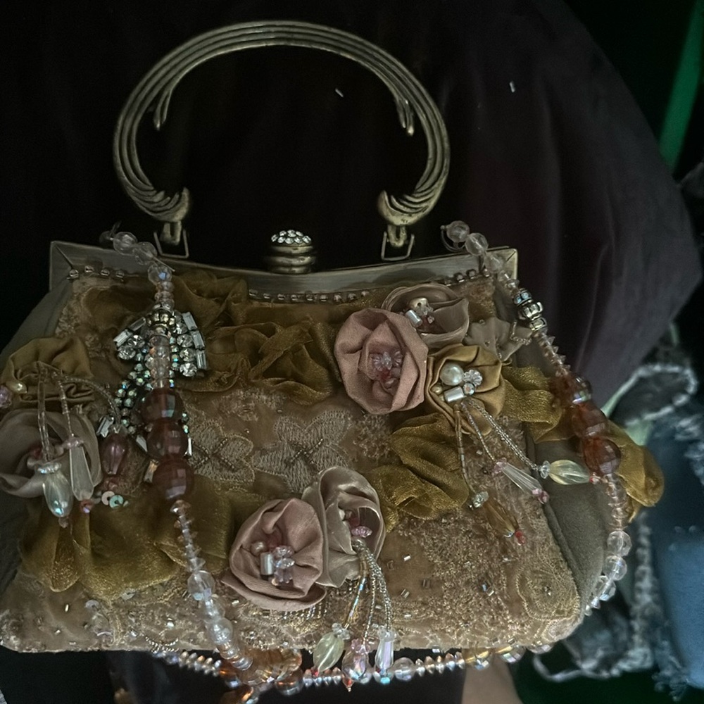 Embellished Floral Clutch